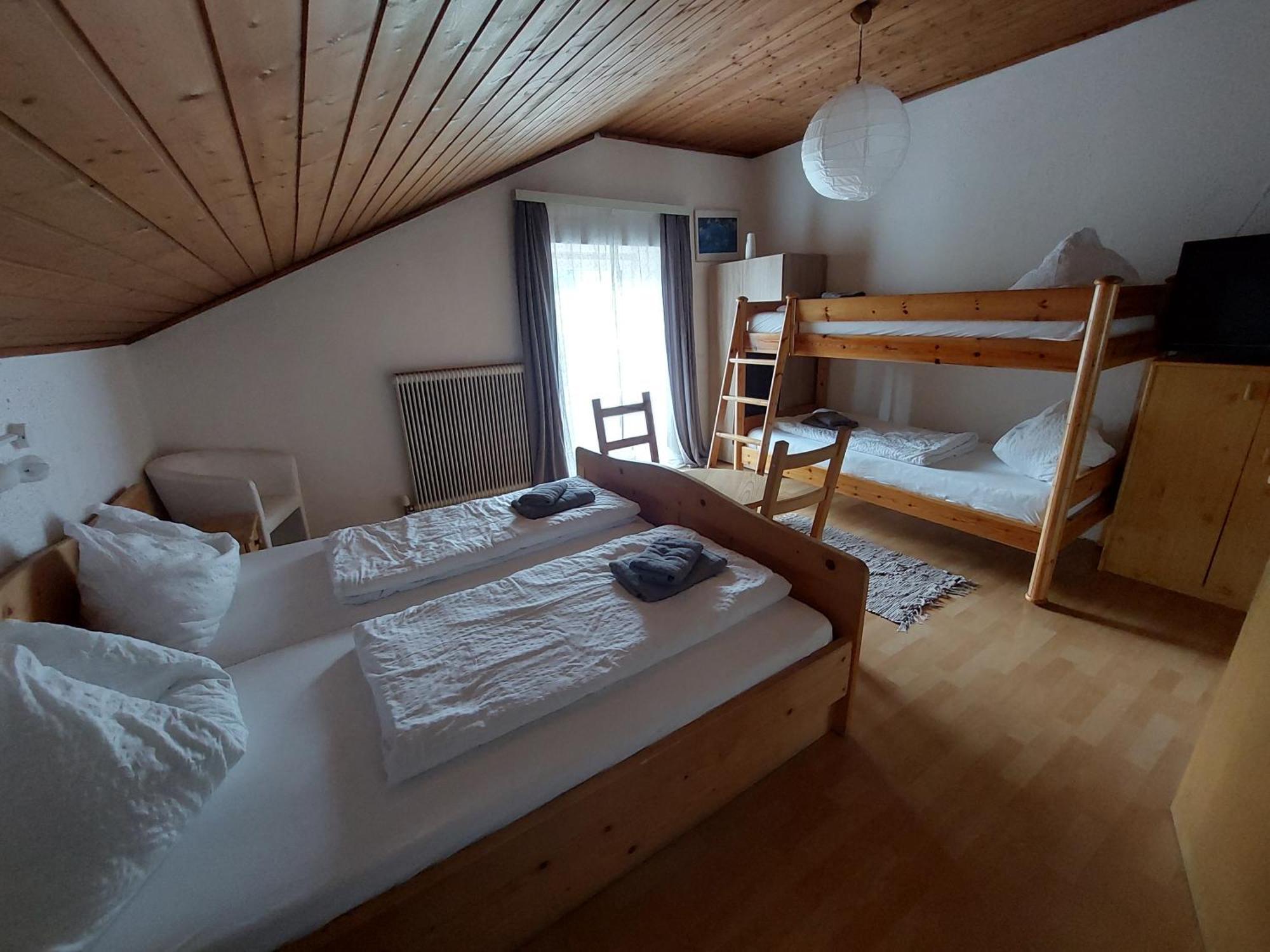 Gasthof Zur Post Taxenbach Room photo