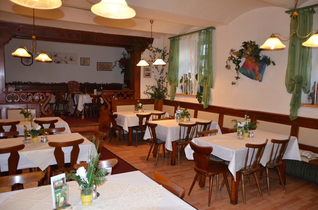 Gasthof Zur Post Taxenbach Exterior photo